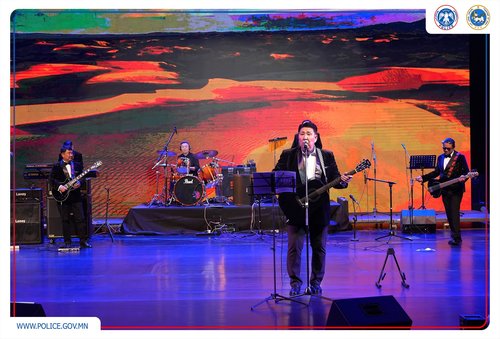 “Гэрэл” амьд хөгжмийн хамтлагийн тоглолт боллоо